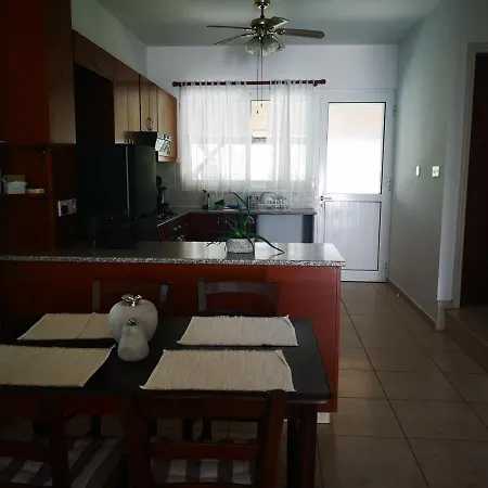 Daire Marina House *